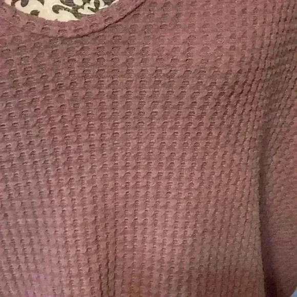 Mauve Purple Deconstructed Choker Cutout V-Neck Waffle Knit Sweater - Picture 5 of 7